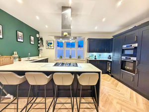 Photo 14- click for photo gallery